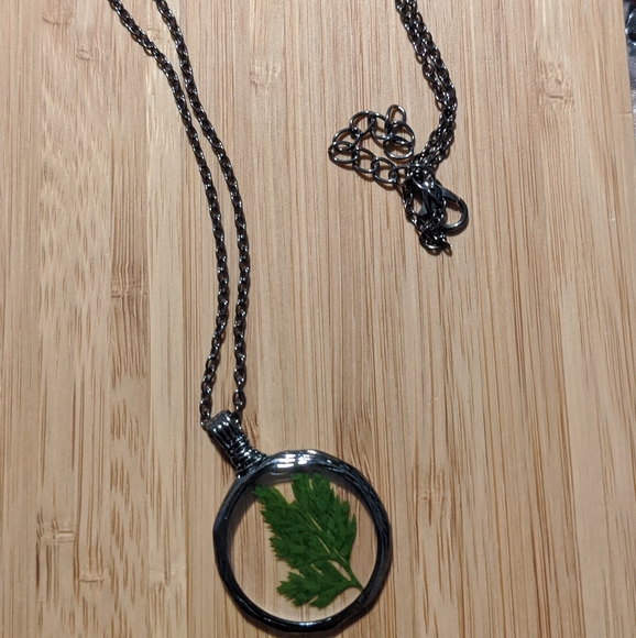 Necklace - Picture 1 of 2